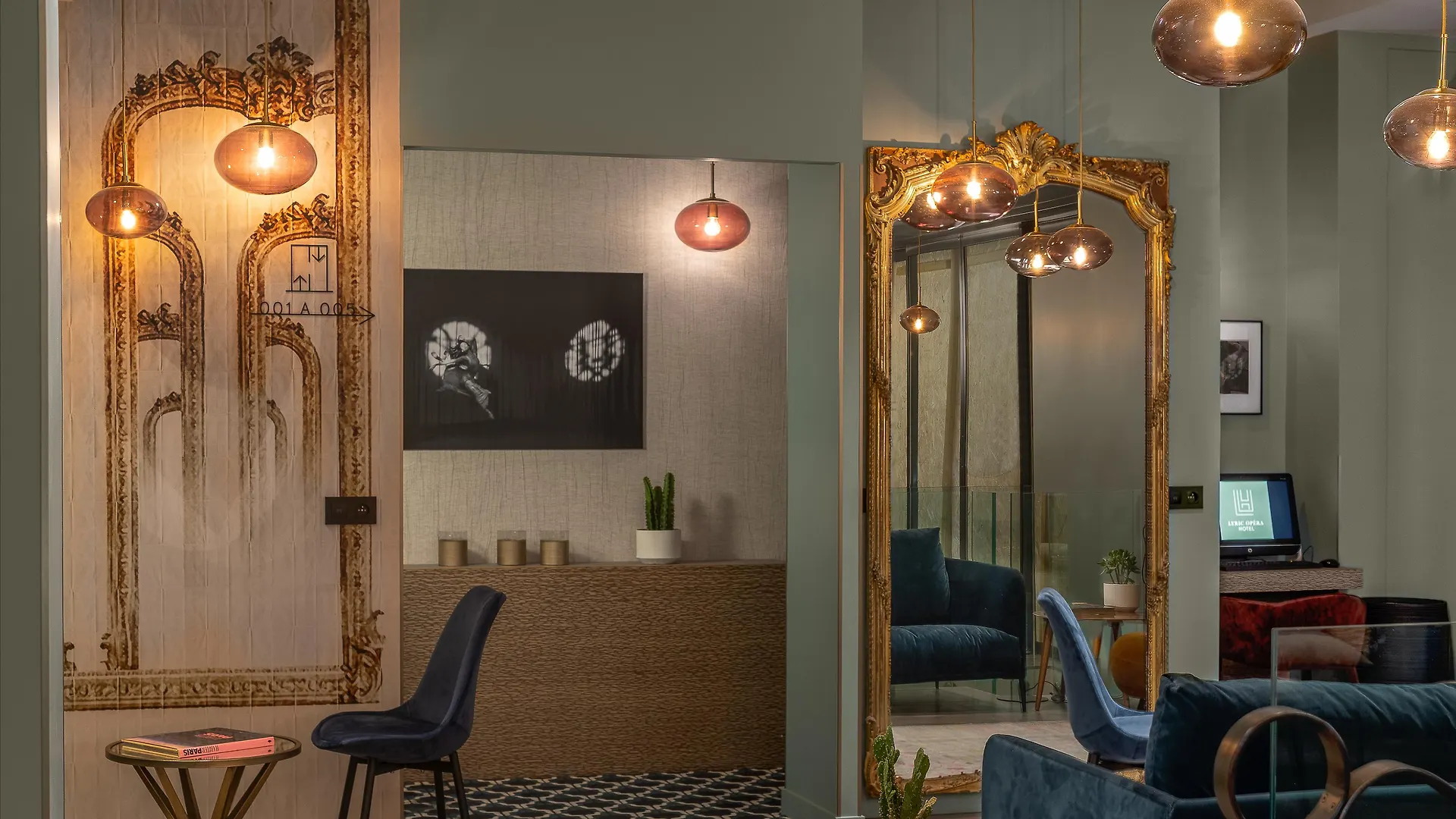 Hotel Lyric Opera 4*