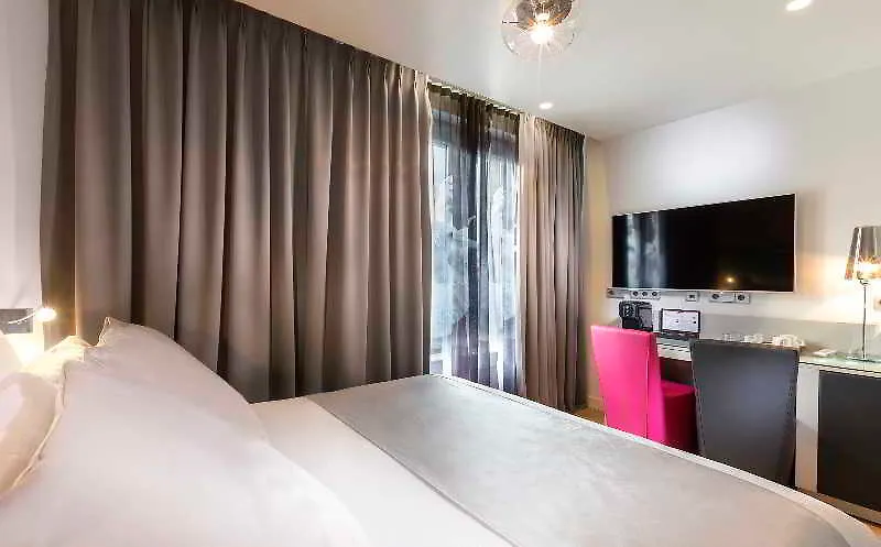 Hotel Lyric Opera