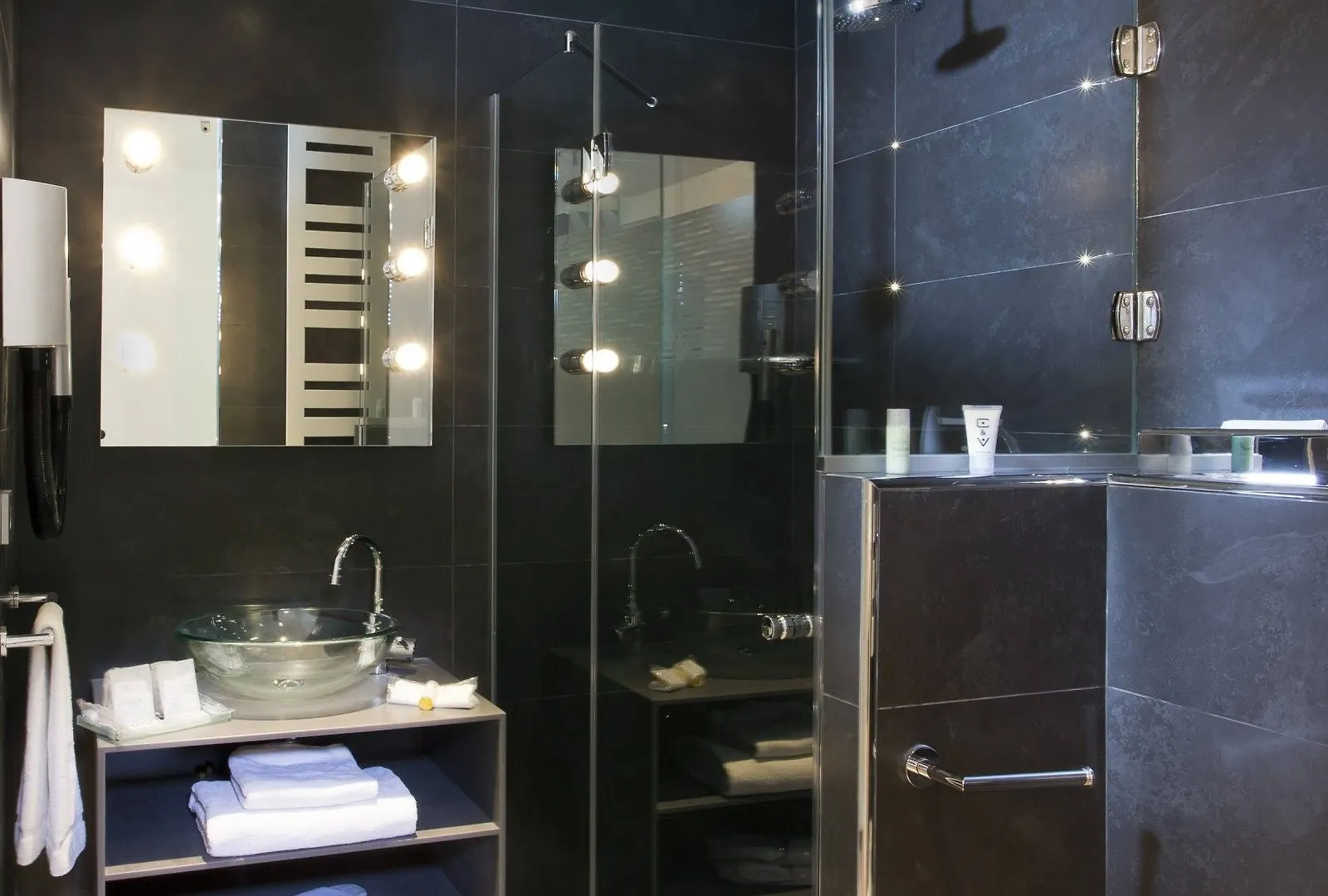 Hotel Lyric Opera 4*