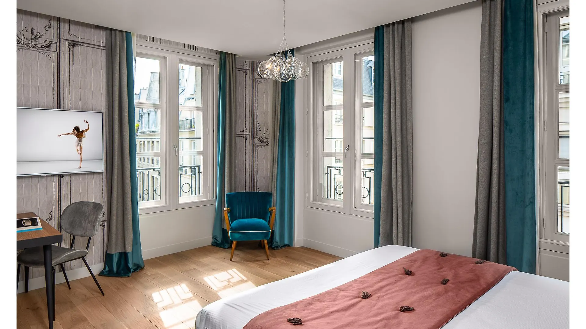 Lyric Opera Hotel Paris